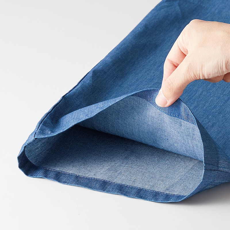 身生地は肌あたりのよいやわらかな綿100％の薄手素材