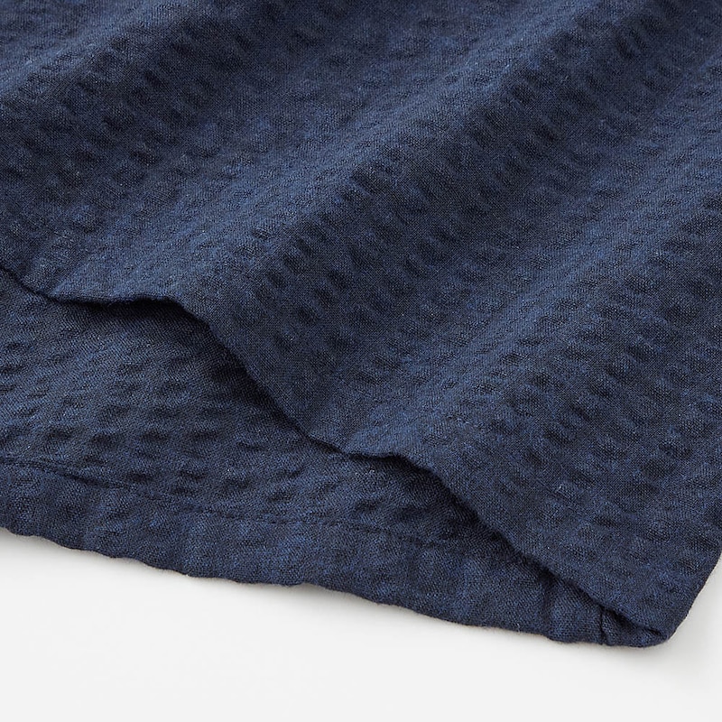 速乾性が高く肌に張り付かないサッカー素材