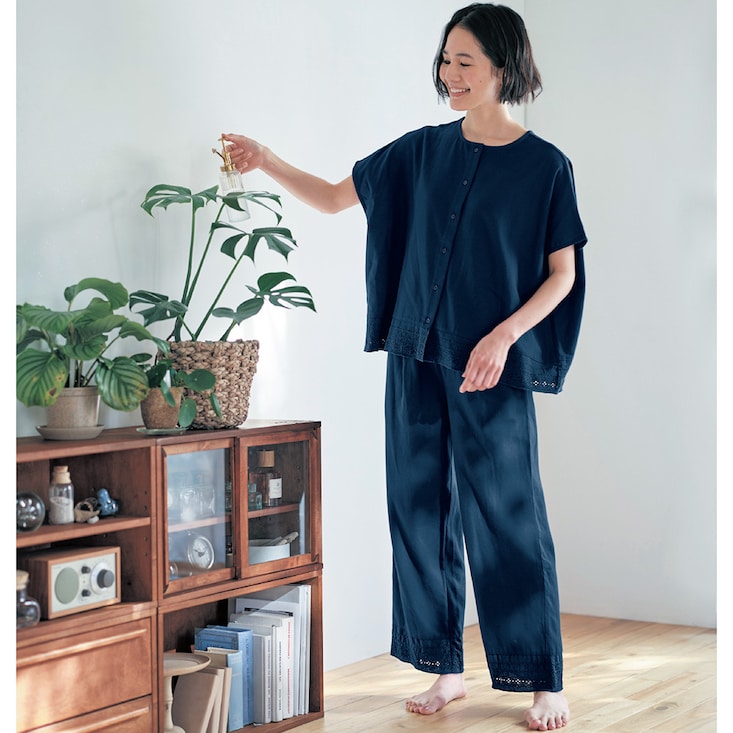 【6月19日セール追加】 刺繍レースをあしらった大人のコットンセットアップ