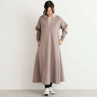 モデル身長168cm／M　※写真は撮影用のため身丈+5㎝となります。（モカ）
