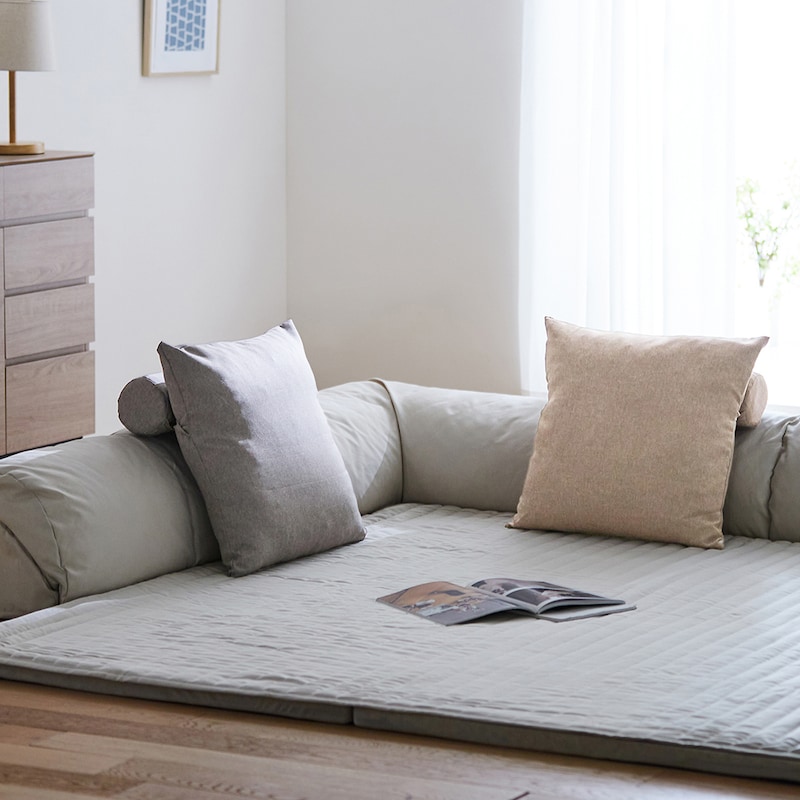 左から：グレー、ベージュ