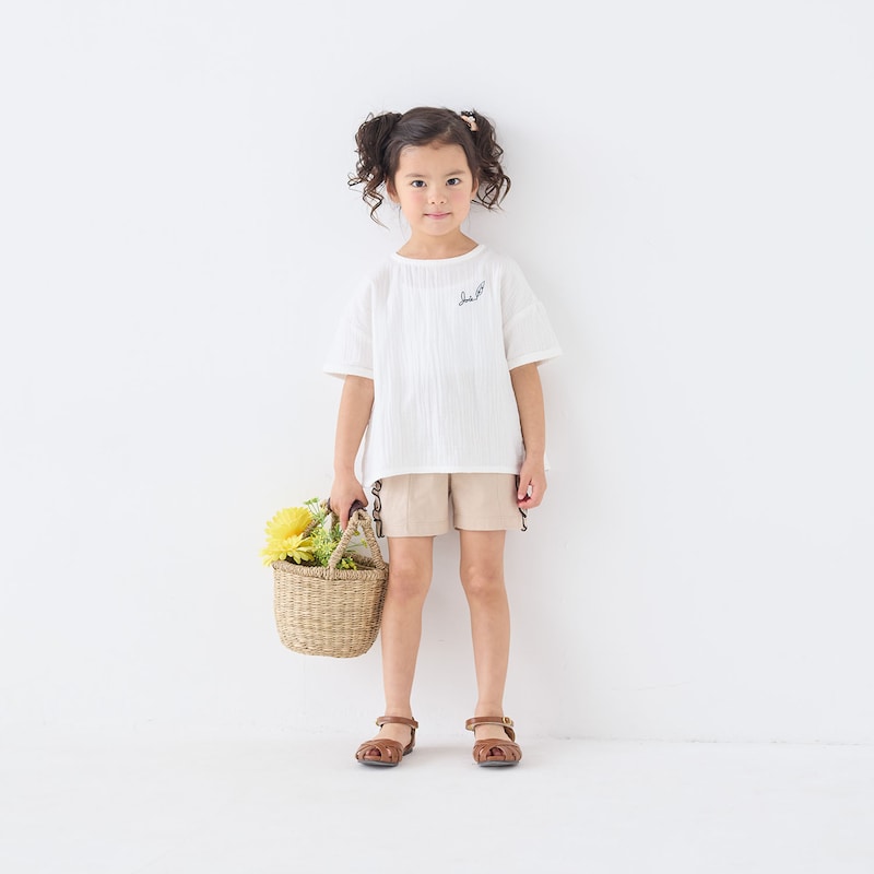 オフホワイト／モデル身長105cm・サイズ110