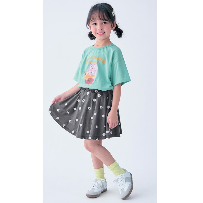 チャコールフラワー／モデル身長110.5cm・サイズ110