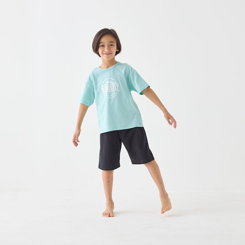 アクアグリーン／モデル身長125cm・サイズ130