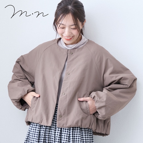 ゆったりシルエットの中綿ブルゾン
