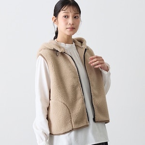 【プリュスボルメ/+borme】もこもこで暖かそうなフード付きボアベスト