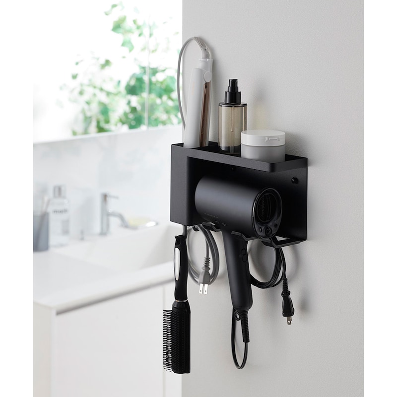 ヘアーアイロンやブラシドライヤーもまとめて収納