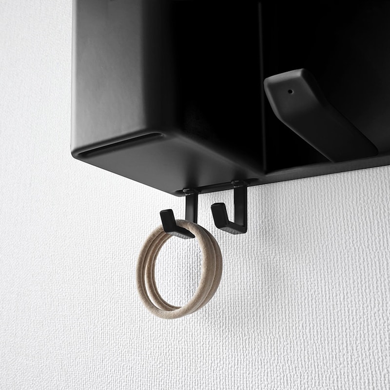 可動式のスライドフックが4個付属