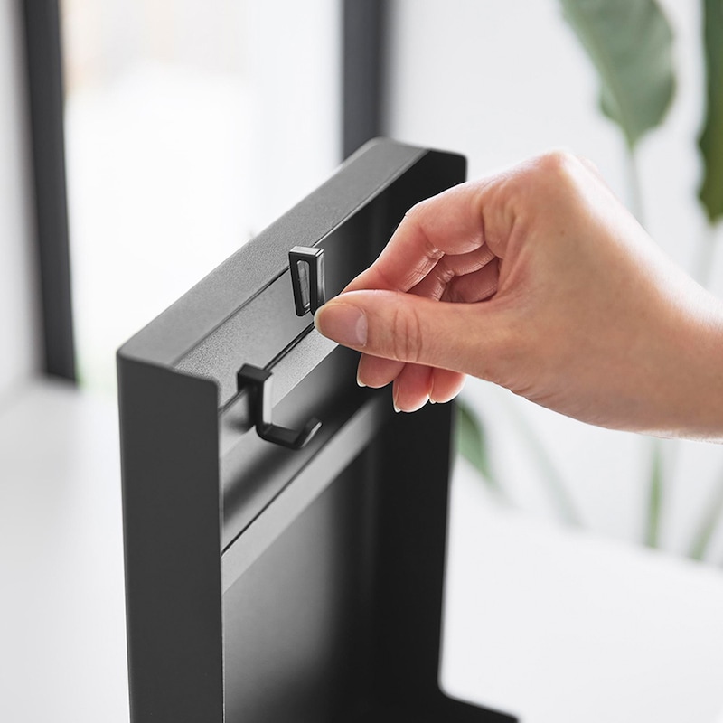 可動式フックが9個付属