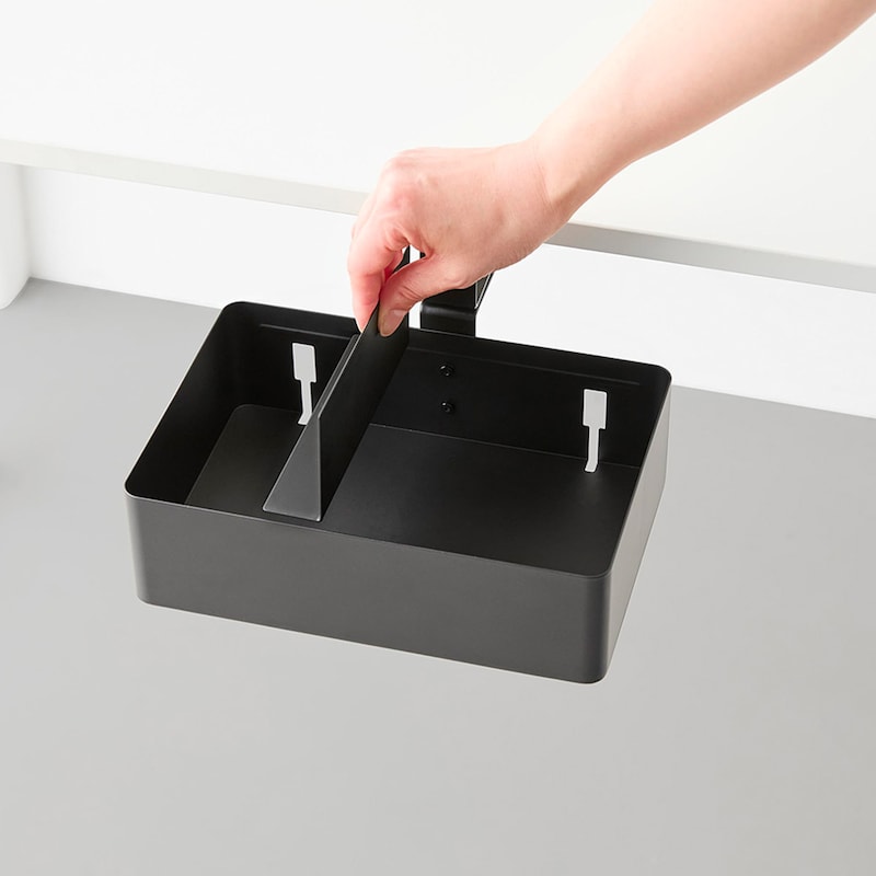 マグネットの仕切りは、お好みの場所に設置できます