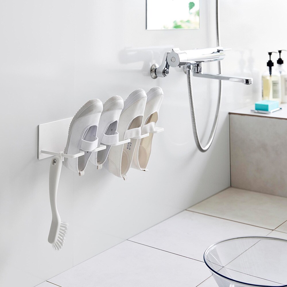 【タワー/tower】マグネットバスルーム上履き & キッズシューズハンガー