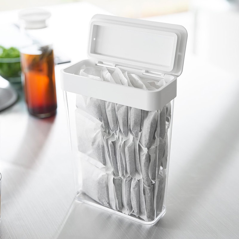 収納に困る麦茶パックが54袋入ります