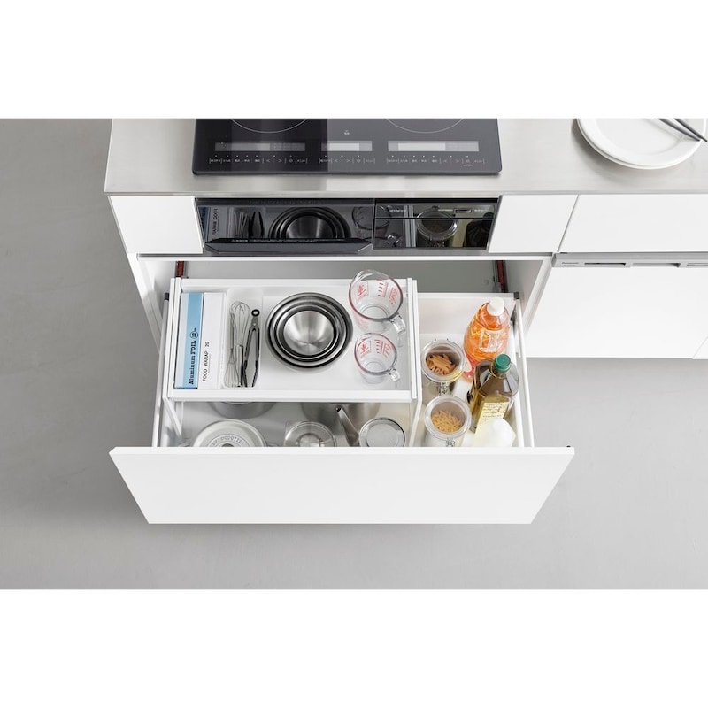 シンク下の引き出し上のスペースを無駄なく有効活用できるスライドラック