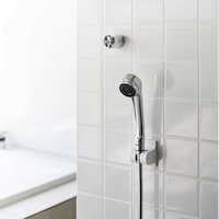フィルムフックでタイル面にも設置可能