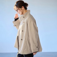 モデル身長168cm／M　グレージュ（ショート）
