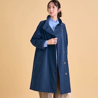 モデル身長169cm／M　ネイビー（ロング）　※写真は撮影用のため着丈+5cm