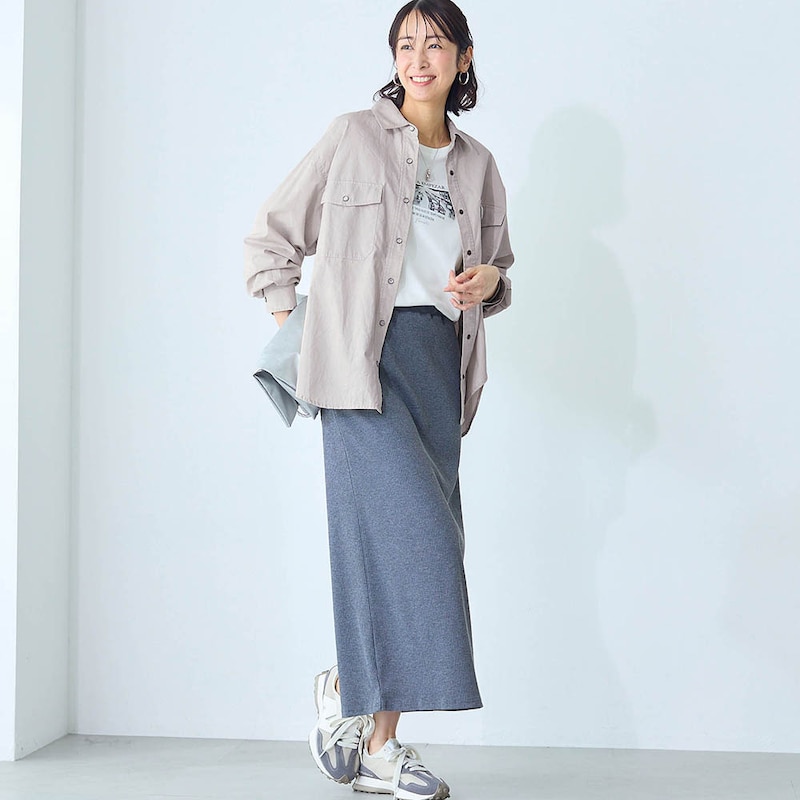 モデル身長169cm／M　ライトグレー（ロング）