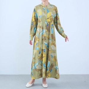 モデル身長168cm／M ※写真は撮影用のため着丈+６cmになります。