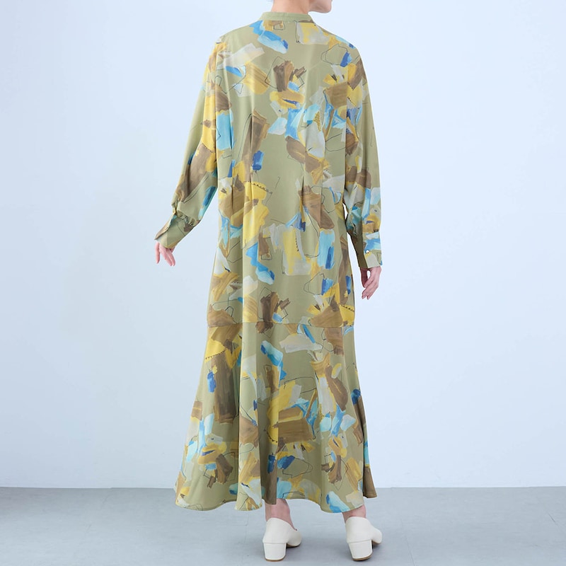 モデル身長168cm／M ※写真は撮影用のため着丈+６cmになります。