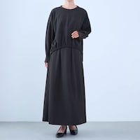 モデル身長168cm／M ※写真は撮影用のため総丈+６cmになります。