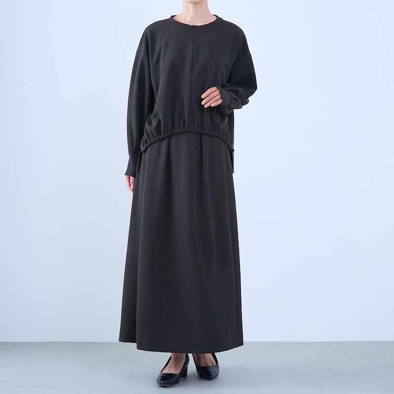 モデル身長168cm／M ※写真は撮影用のため総丈+６cmになります。