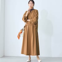 モデル身長169cm／M ※写真は撮影用のため総丈+６cmになります。