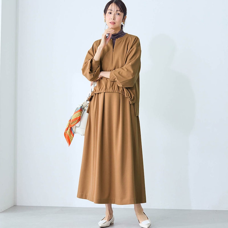 モデル身長169cm／M ※写真は撮影用のため総丈+６cmになります。