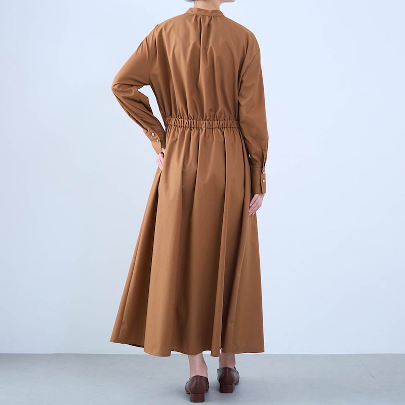 モデル身長168cm／M ※写真は撮影用のため着丈+6cmになります。