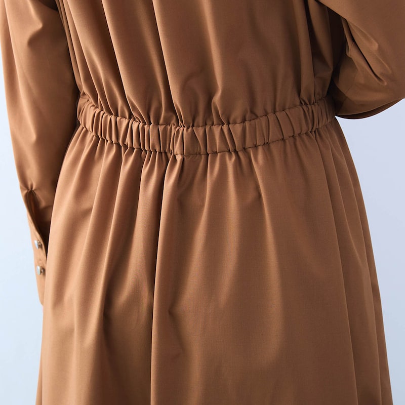 ウエスト部分はゴムで着心地ラクちん