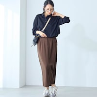 モデル身長168cm／M ※写真は撮影用のため総丈+6cmになります。