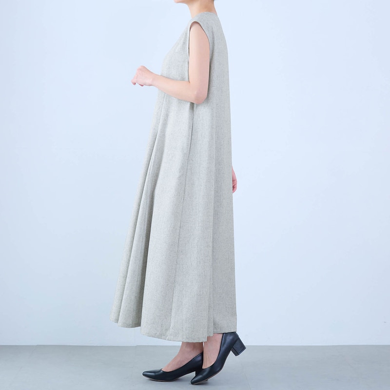 モデル身長168cm／M ※写真は撮影用のため身丈+6cmになります。