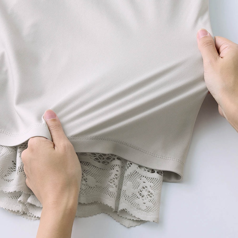 裏地もストレッチ素材で動きやすい