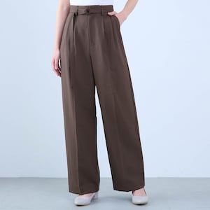 モデル身長168cm／M ※写真は撮影用のため股下+6cmになります。