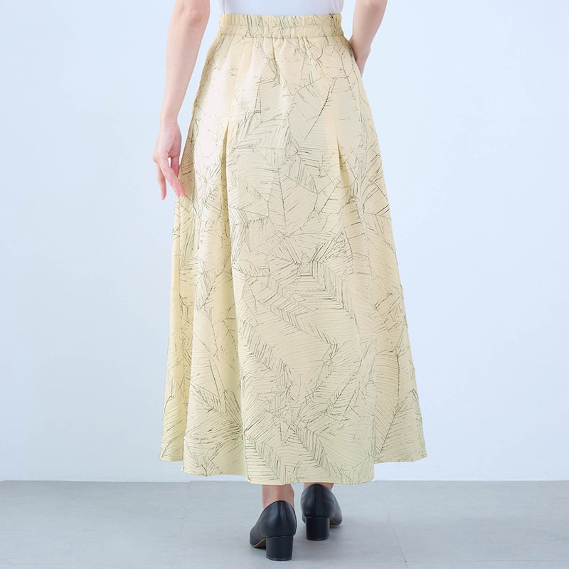 モデル身長168cm／M ※写真は撮影用のため総丈+6cmになります。