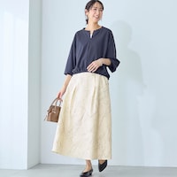 モデル身長169cm／M ※写真は撮影用のため総丈+6cmになります。