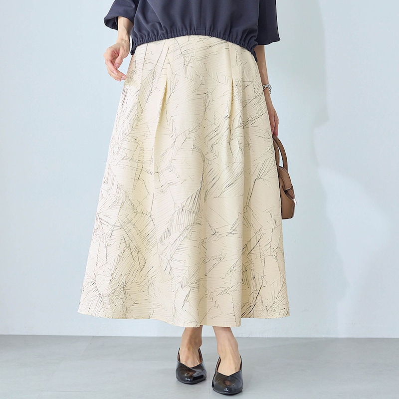 オフホワイト系