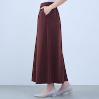 モデル身長168cm／M ※写真は撮影用のため股下+6cmになります。