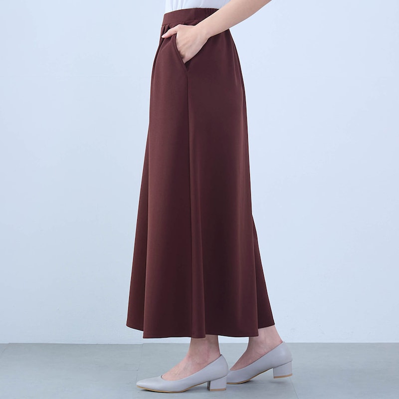 モデル身長168cm／M ※写真は撮影用のため股下+6cmになります。