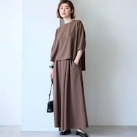 モデル身長166cm／M ※写真は撮影用のため股下+6cmになります。