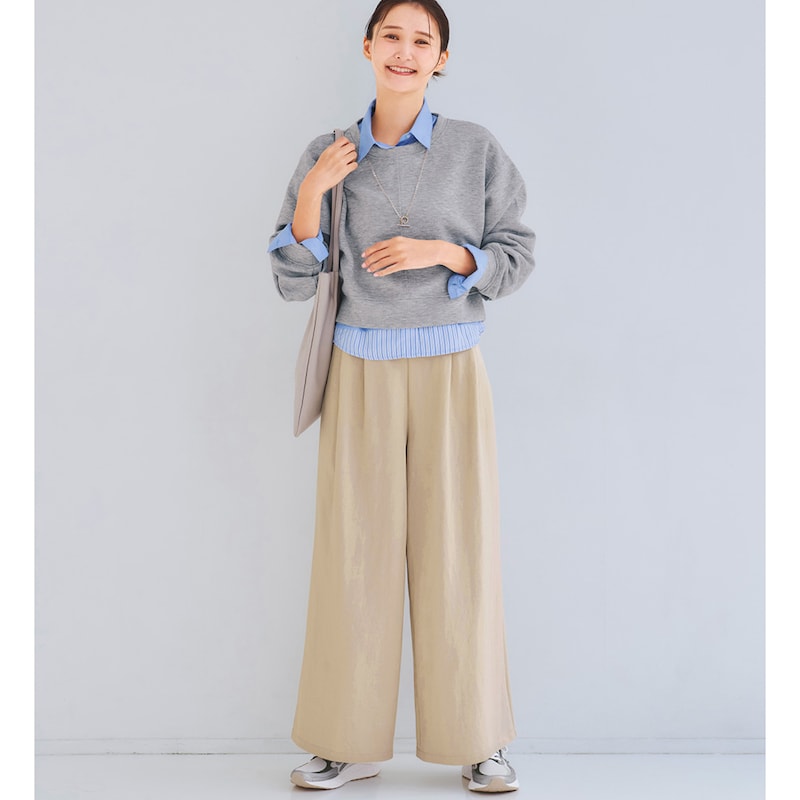 ※カットソーのみ着用