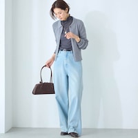 モデル身長168cm／M ※写真は撮影用のため股下+6cmになります。