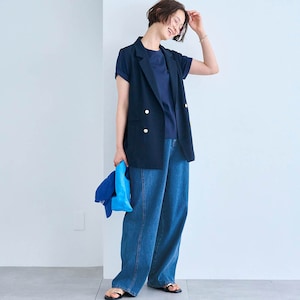 モデル身長168cm／M ※写真は撮影用のため股下+6cmになります。