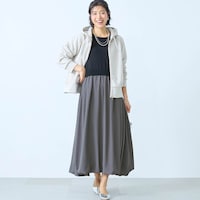 モデル身長168cm／M ※写真は撮影用のため身丈+6cmになります。ワンピースのみ着用
