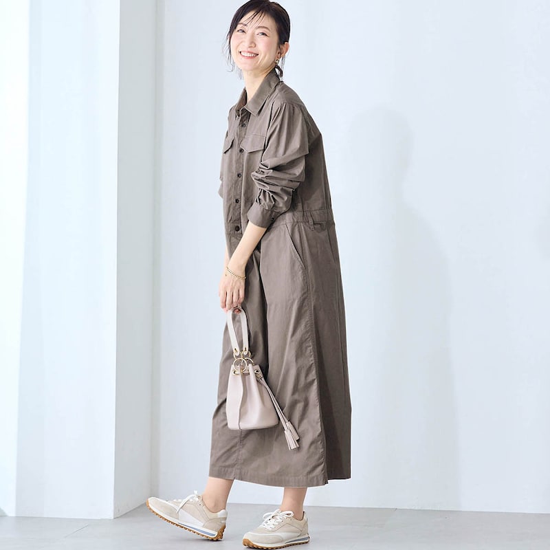 モデル身長167cm／M ※写真は撮影用のため着丈+6cmになります。