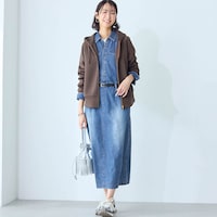 モデル身長169cm／M ※写真は撮影用のため着丈+6cmになります。