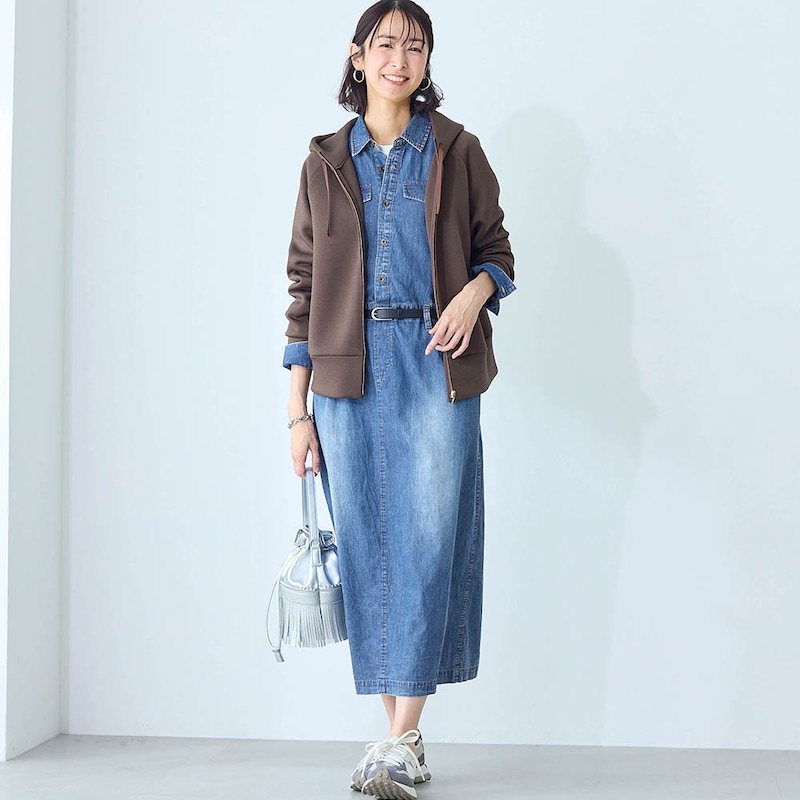 モデル身長169cm／M ※写真は撮影用のため着丈+6cmになります。