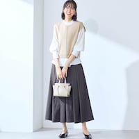 モデル身長169cm／M ※写真は撮影用のため総丈+6cmになります。