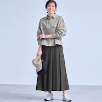 モデル身長168cm／M ※写真は撮影用のため総丈+6cmになります。