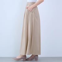 モデル身長168cm／M ※写真は撮影用のため総丈+6cmになります。
