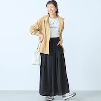 モデル身長168cm／M ※写真は撮影用のため総丈+6cmになります。